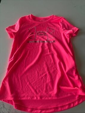 Under Armour Girls Neon Pink Logo Short Sleeve Tee